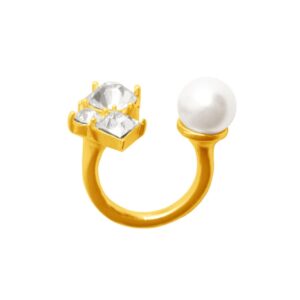 1572 thickbox default R62086.12 Bague doree a lor fin 24 carats dote dune perle blanche et des cristaux.jpg