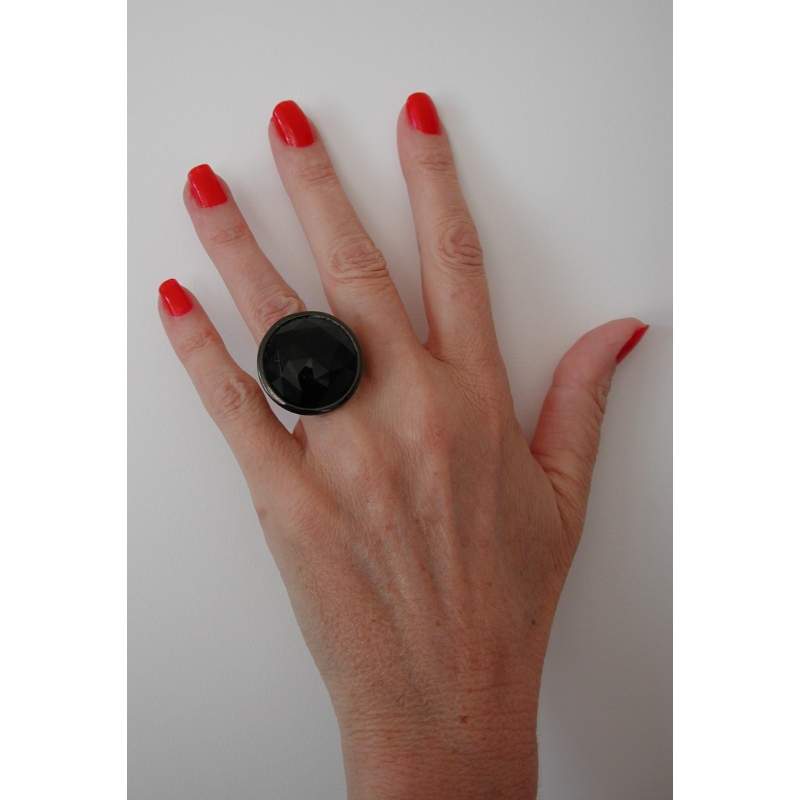 4754 thickbox default R50603.73 Bague etain couleur hematite avec grand cristal noir.jpg